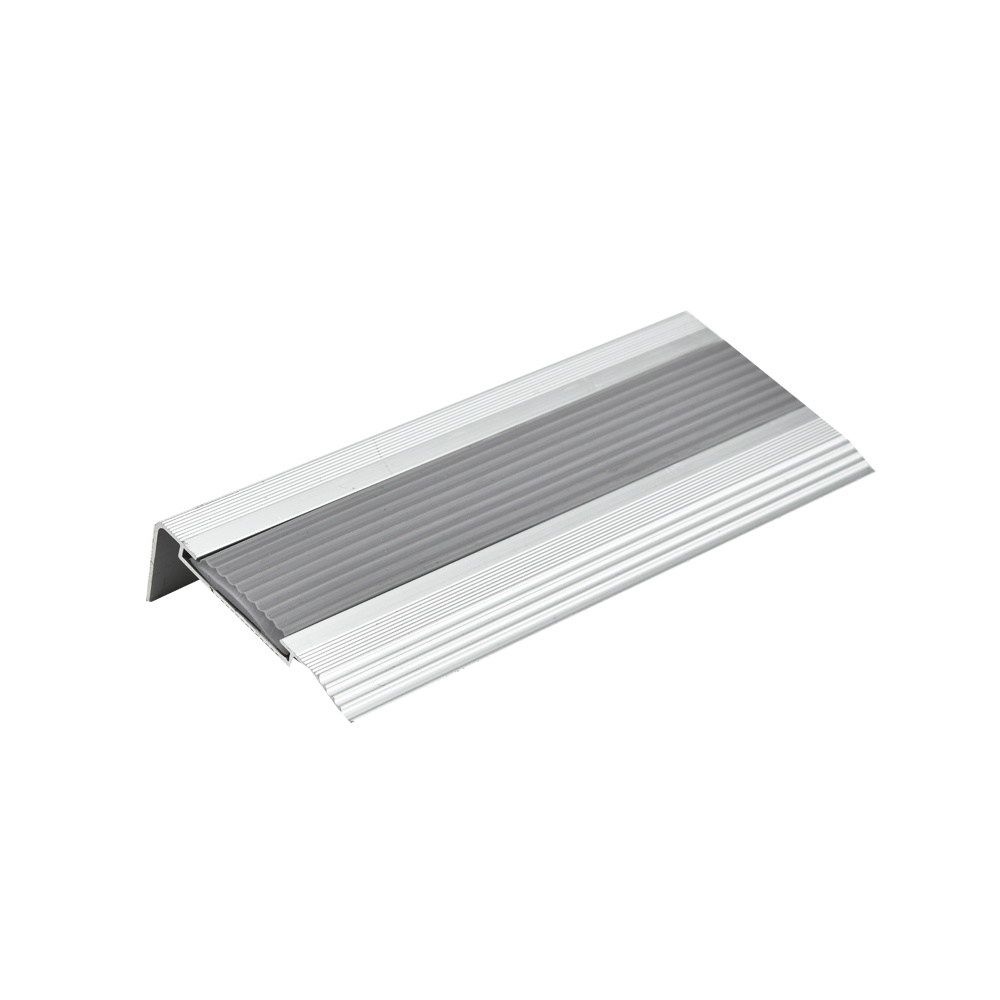 Rutschfeste Treppenkantenkante aus Aluminium mit Gummieinlage RY-SN303